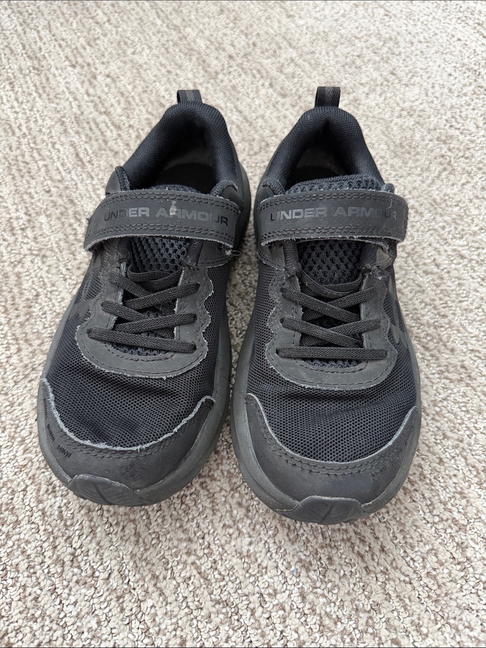 Under Armour Kids Black Hook-and-Loop Athletic Sneakers